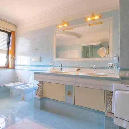 Sonevi 4* Неаполь