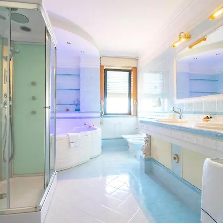 Πανσιόν Sonevi 4*